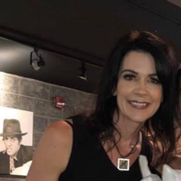 Meet your Posher, Stacey - Picture 1 of 1